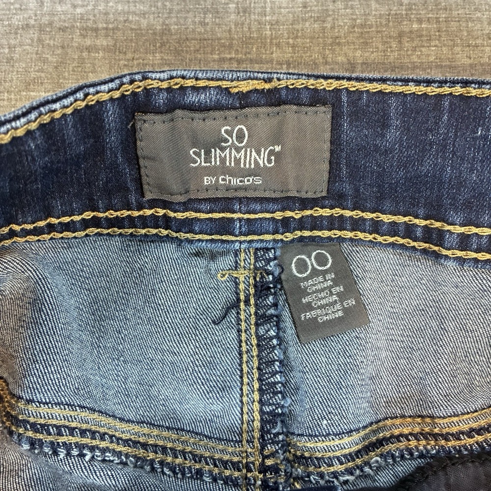 Chicos Jeans Sz 00 So Slimming Cropped Ankles Embroidered Rhinestones Stretch - Picture 6 of 13